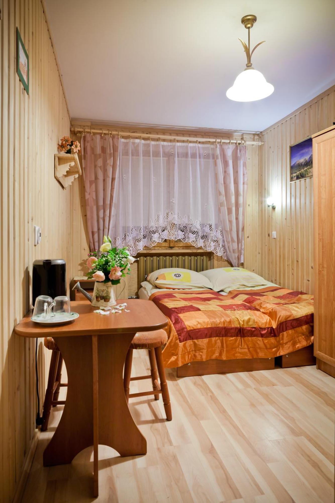 Smyrecek-Centrum Bukowiny Буковина-Татшаньска Экстерьер фото