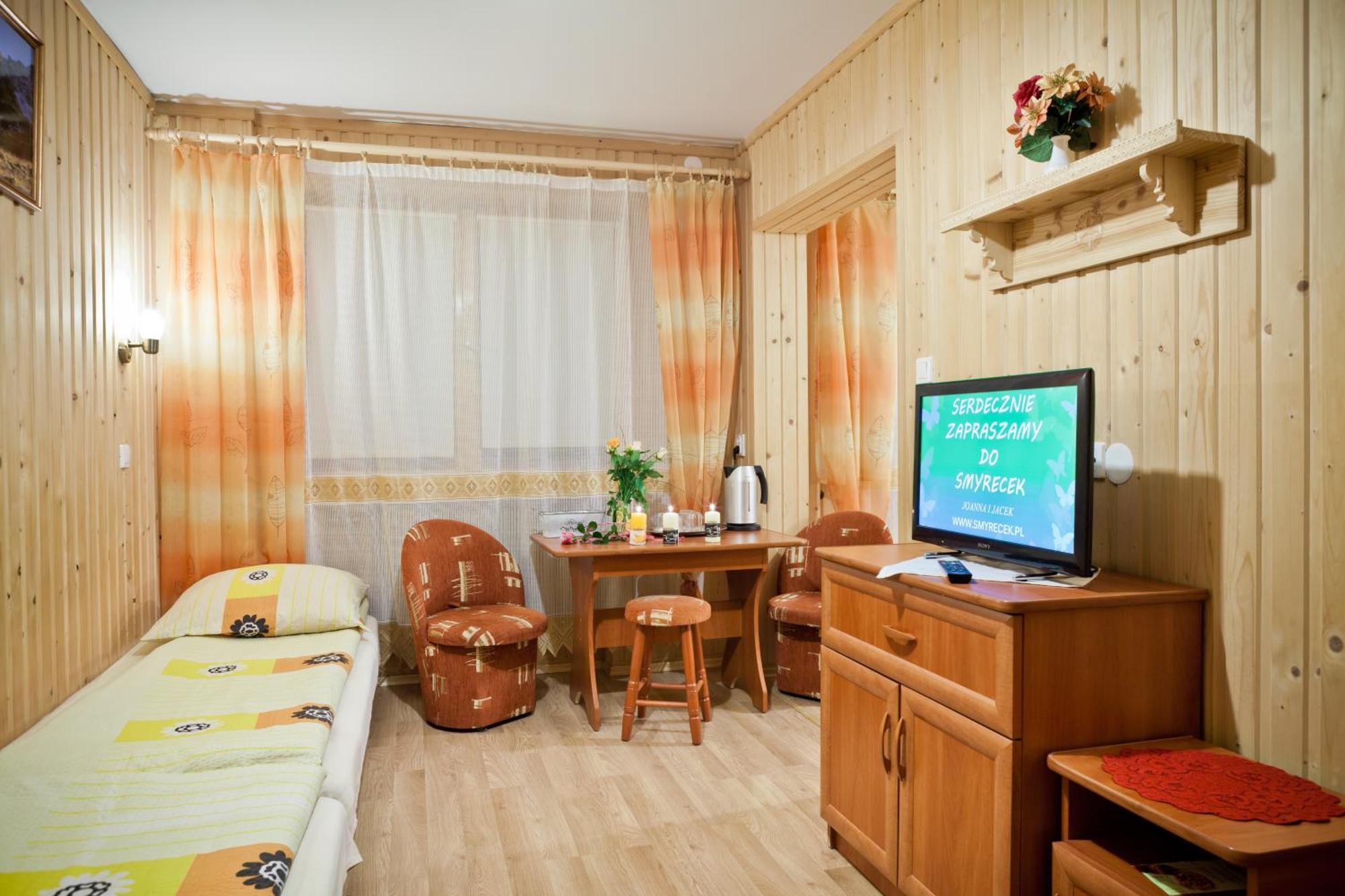 Smyrecek-Centrum Bukowiny Буковина-Татшаньска Экстерьер фото