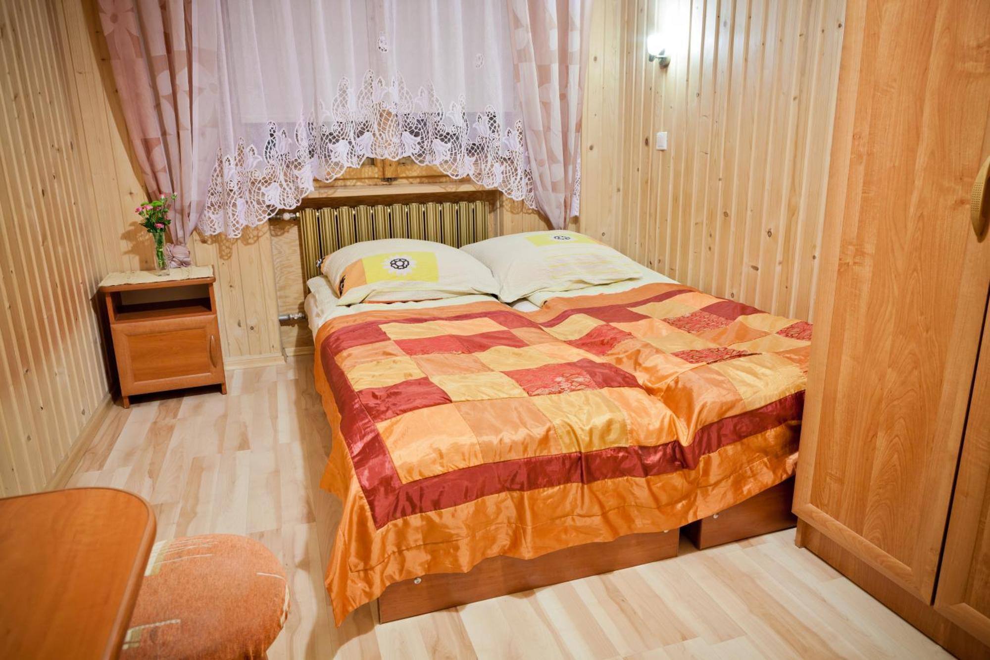 Smyrecek-Centrum Bukowiny Буковина-Татшаньска Номер фото